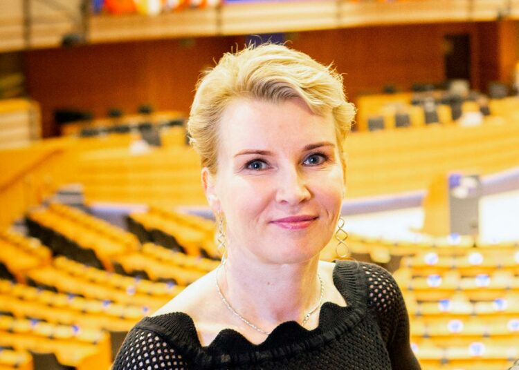Euroopan parlamentin vasemmistoryhmän GUE/NGL:n pääsihteerille Sanna Lepolalle työ on intohimo, joka palkitsee joka päivä.