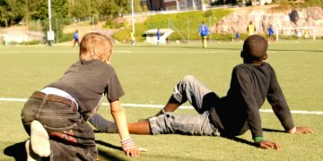Jalkapalloyhteisön tulee pitää huolta että jokainen lapsi tai nuori kulttuuritaustastaan riippumatta kokisi olonsa lajin parissa turvalliseksi ja voisi nauttia pelistä.