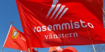 Vasemmistoliitto perustettiin huhtikuussa 1990. Kuva vuoden 2017 vappumarssilta Joensuussa.