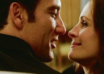Clive Owen ja Julia Roberts testaavat kemioitaan romanttisessa huijausjännärissä ja vakoilukomediassa Kaksinaamaista peliä.