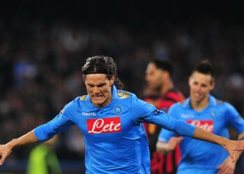 Napolin joukkueen Edinson Cavani juhlimassa maalia Mestarien liigan ottelussa Manchester Cityä vastaan marraskuussa.