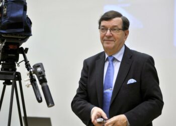 Väyrynen julisti voittaneensa selvin pistein ottelun kaikki erät.