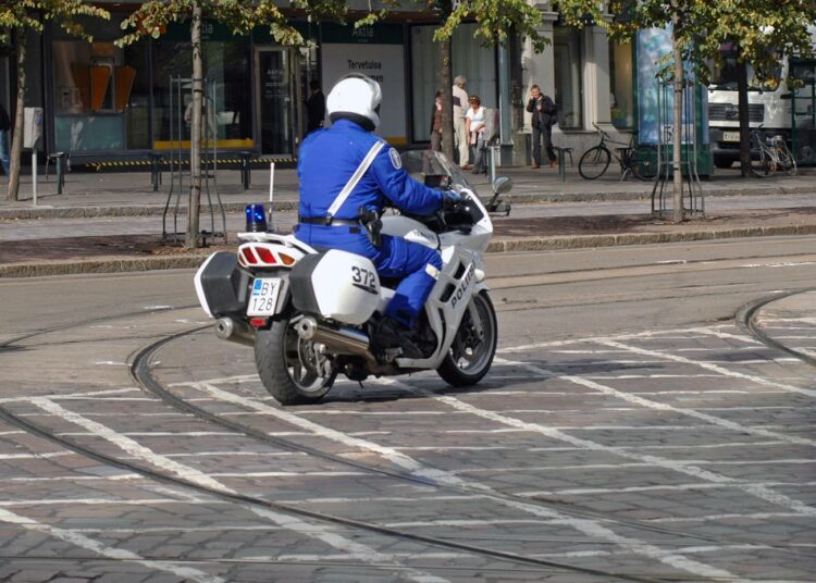 Joka kahdeksas valtion työntekijä on poliisi.