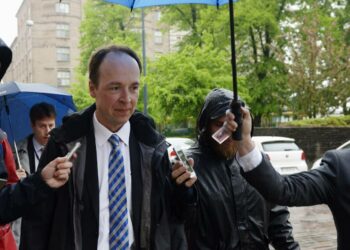 Jussi Halla-aho johdatti perussuomalaiset pikavauhdilla oppositioon.