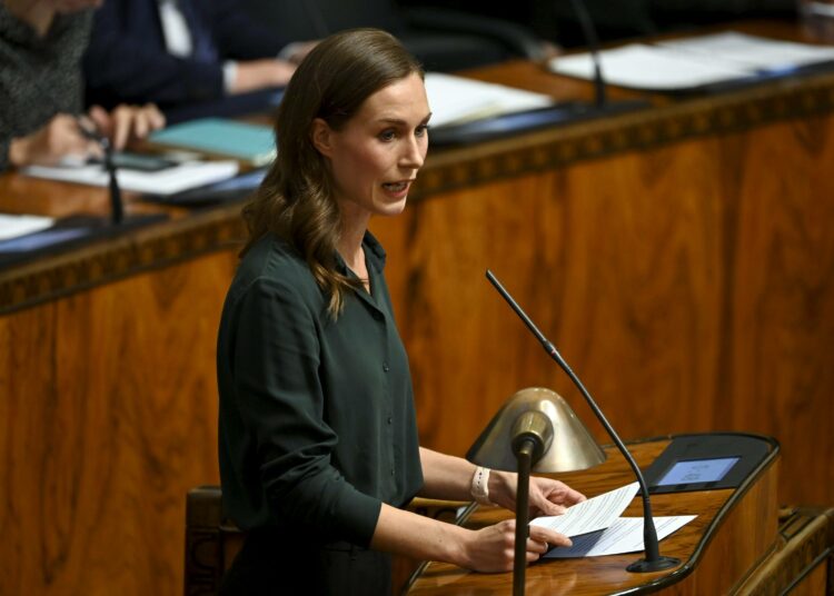 Pääministeri Sanna Marinin mukaan Suomi toimii aktiivisesti vaikuttaakseen erityisesti sähköpörssin tarjousten enimmäishinnan alentamiseen sekä johdannaiskaupan sääntöihin.