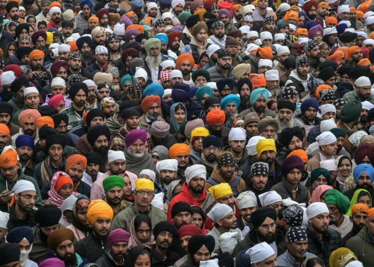 Kuva on tammikuulta Amritsarista sikhien rukoushetkestä.