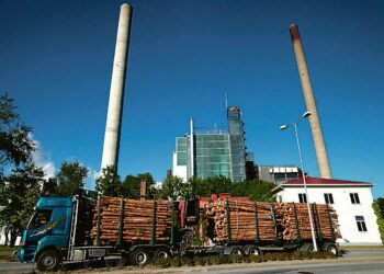 Stora Enso on yksi suurimmista työntekijöiden vähentäjistä. Kuvassa yhtiön Varkauden-tehdas