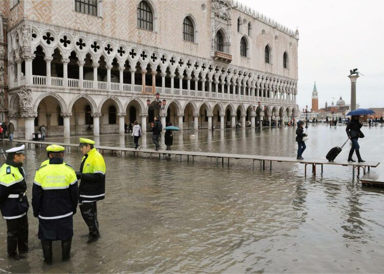 Meren pinnan nouseminen 1,4 metrillä tekisi tulvista tavallisia monissa muissakin kaupungeissa kuin Venetsiassa.