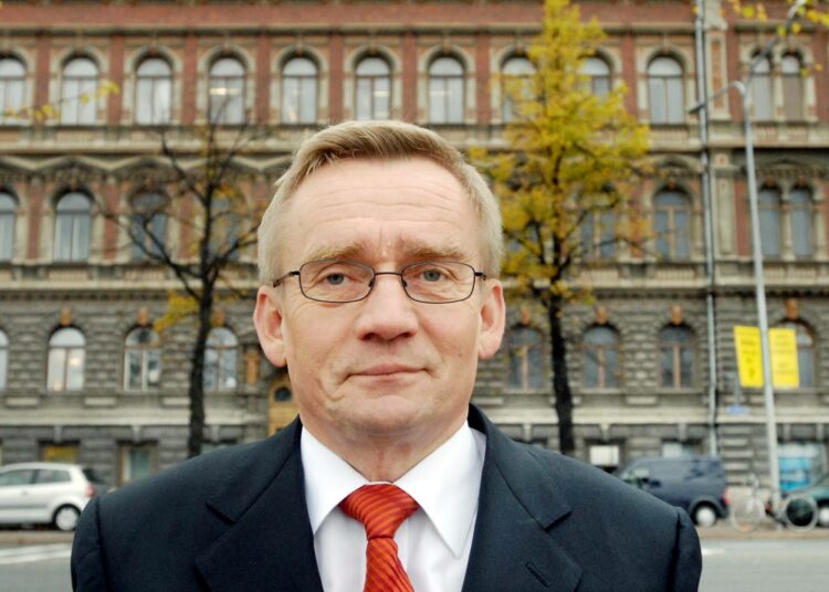- Hyvien työsuhteiden pitäisi olla luonnollinen osa uutta kansainvälistä bisnestä, STTK:n puheenjohtaja Mikko Mäenpää sanoo.