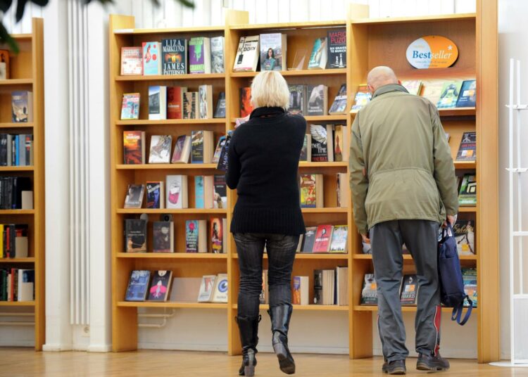 Kirjastoseuran mukaan vain kunnan järjestämillä palveluilla taataan kansalaisille yhtäläiset mahdollisuudet oppimiseen, itsensä sivistämiseen ja kehittämiseen.