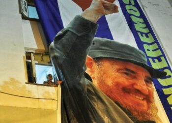 Ex-presidentti Fidel Castron kuva koristi kerrostaloa Kuuban kansallisankarin Jose Martin 159-vuotispäivänä tammikuun lopulla Havannassa.