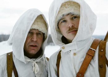 Isku rajalle on kertomus rohkeudesta, rakkaudesta ja kuolemasta toisen maail-mansodan varjossa. Kuvassa Antti Reini (vas.) ja André Sjöberg.