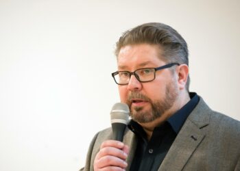 Maailmanpolitiikan professori Heikki Patomäki ei usko Kreikka-draaman olevan ohi.