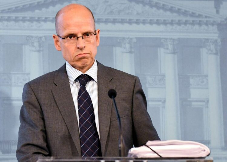 Martti Hetemäen vetämä kolmikantainen työryhmä yritti laatia yhteisen esityksen työllisyyden lisäämiseksi ja työttömyyden keston lyhentämiseksi.