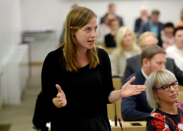 Vasemmistoliiton eduskuntaryhmän Tolkkua työelämään -kampanjassa on nyt tehty avaukset itsensätyöllistäjien aseman parantamiseksi, 10 euron vähimmäistuntipalkaksi sekä ryhmäkanneoikeuden laajentamiseksi.