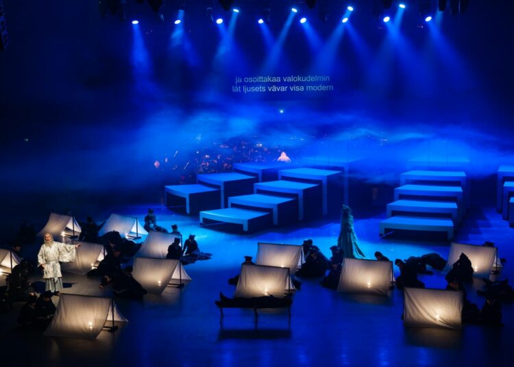 Die Kalewainen in Pochjola -oopperaa esitetään Turun Logomo -teatterin suuressa salissa 11. maaliskuuta saakka.