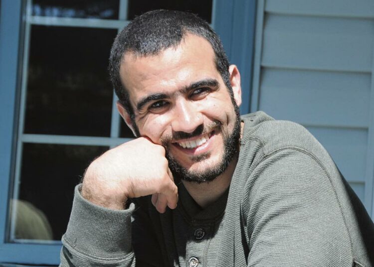 Omar Khadr tuntuu välttäneen pahimmat psyykkiset vauriot ja katkeroitumisen.