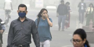 Intian New Delhin kaltaisissa suurkaupungeissa ilmastonmuutos on jo nyt elämän ja kuoleman kysymys. Vuosi sitten kaupungin viranomaiset sulkivat koulut saastearvojen ylit-täessä 30-kertaisesti turvallisena pidetyn rajan.