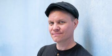 – Menneisyyden teot kumpuavat osin rakenteiden tuottamasta sokeudesta, Ville-Juhani Sutinen sanoo.