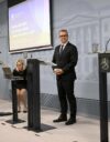 Hallitus tiedotti ensi vuoden budjettiesityksestään tiistai-iltana. Kuvassa hallituksen puoluejohtajat, kristillisdemokraattien Sari Essayah, perussuomalaisten Riikka Purra, kokoomuksen Petteri Orpo ja RKP:n Anders Adlercreutz.