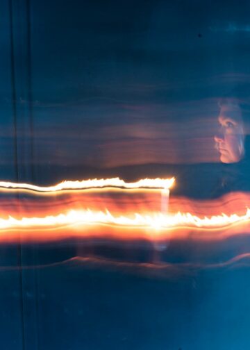 – Ei asioita tarvitse hieroa toisen kasvoihin, vaan ihmisille voi antaa tilaa käsitellä niitä, Lotta-Lucia Laine sanoo.