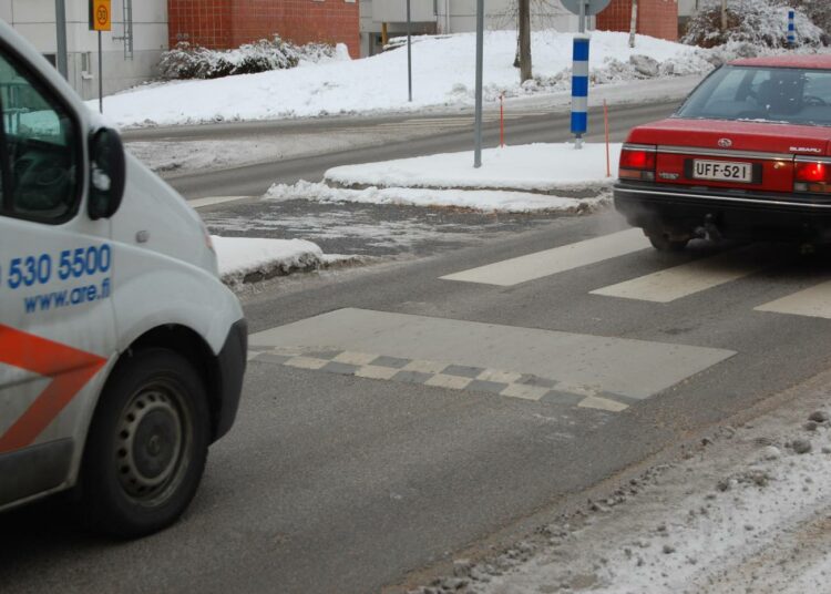 Hidastetöyssyillä on mahdollista vaikuttaa sekä ajonopeuksiin että reitinvalintoihin.