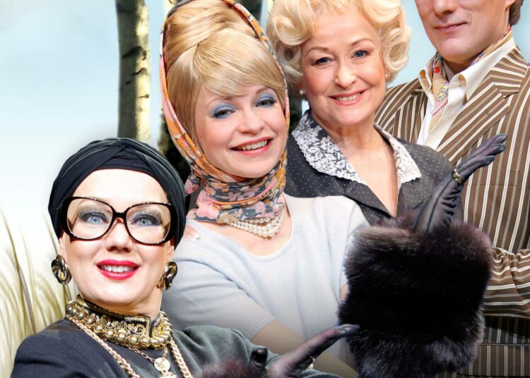 Sari Siikander, Sanna Majuri, Sinikka Sokka ja Kari Arffman.