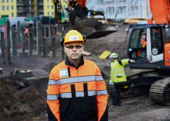 Rakennusliiton puheenjohtajan Matti Harjuniemen mukaan esimerkiksi sairausajan karenssiin liittyvät määräykset ovat rakennusalan sopimuksissa antiikin aikaisia.