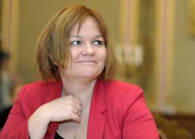 Asunto- ja viestintäministeri Krista Kiuru.