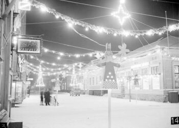 Muisteja on elokuva 50-luvun Oulusta. Kuvassa Kirkkokatu vuonna 1952.