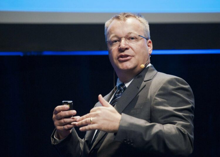 Nokian entinen toimitusjohtaja Stephen Elop saa Suomesta 5 900 euron kuukausieläkkeen. Eläkekatto vastauksena johtajien ylisuuriin eläkkeisiin veisi SAK:n ekonomistin mielestä ojasta allikkoon.