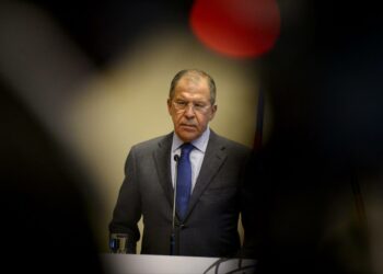 Venäjän ulkoministeri Sergei Lavrov ei maininnut Suomessa käytävää Nato-keskustelua, mutta hänen ministeriöstään on lähtenyt tiukkoja viestejä.