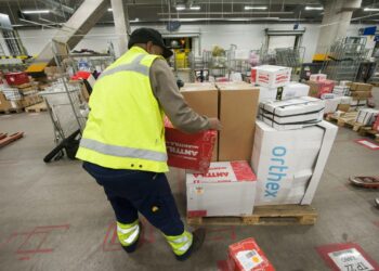 Ammattiliitot haluavat maahanmuuttajat tai jopa vain määräajan Suomessa työskentelevät ulkomaalaiset jäsenikseen.