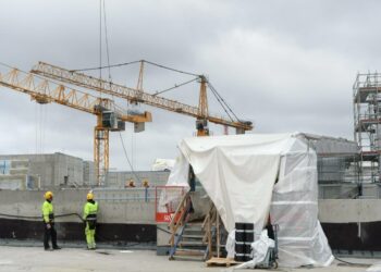 Avoimet työpaikat täyttyvät nopeammin kuin viime vuonna. Tilastot eivät kerro, mikä työttömien haastatteluiden vaikutus on asiaan.