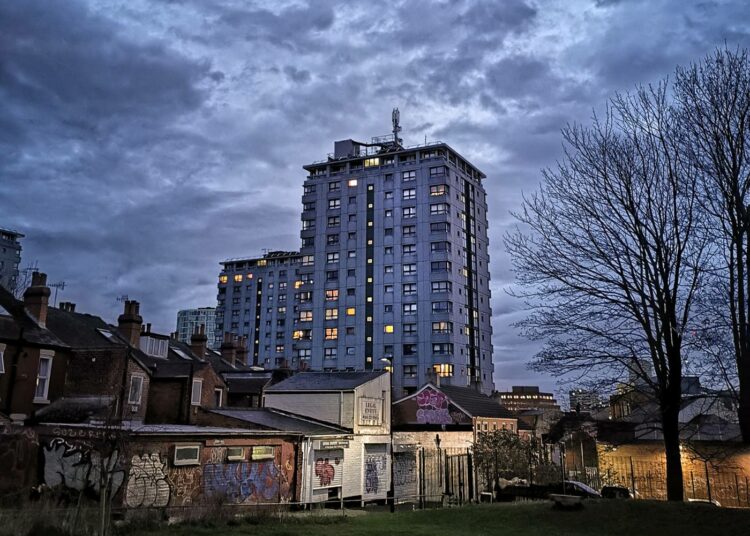 Sheffield oli Britannian ensimmäisiä kaupunkeja, joissa alettiin kehittää hajautettua energiaverkostoa 1970-luvulla tuottamalla jätteistä energiaa.