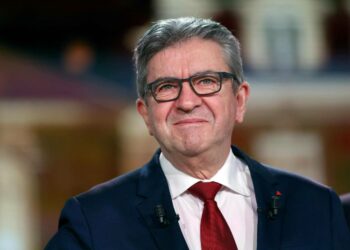 Laitavasemmistolaisen La France Insoumise -liikkeen johtohahmo Jean-Luc Mélenchon on kokoamassa uutta liittoumaa.