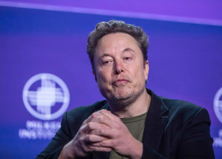 Koska Elon Musk ei ole Yhdysvaltain syntyperäinen kansalainen, hän ei voi pyrkiä maan presidentiksi.