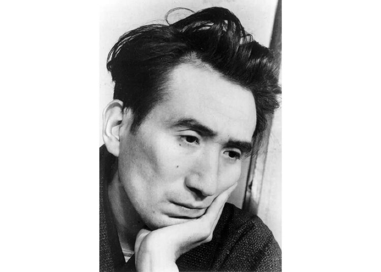Osamu Dazai vuonna 1948.