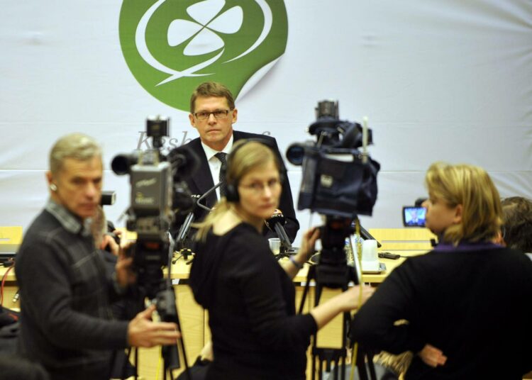 Vanhanen aikoo pitää syksyllä toipumislomansa rauhassa ilman, että jatkuvasti "ollaan työntämässä mikrofonia nieluun".