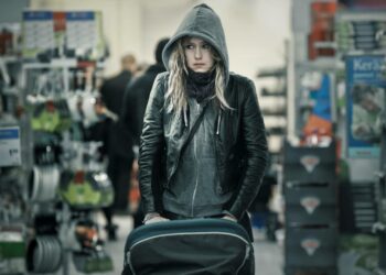 Jessica Grabowskyn kasvoilla näkyy vankilasta juuri vapautuneen ahdistus.