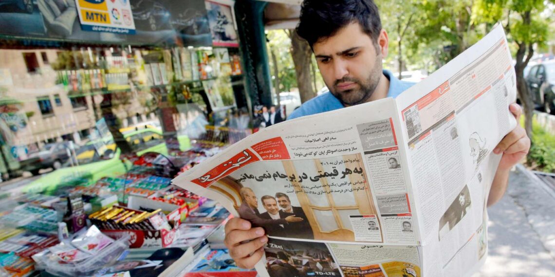 Iranilaiset seuraavat huolestuneina uutisia ydinkiistasta, mutta arjen huolet nousevat helposti päällimmäisiksi.