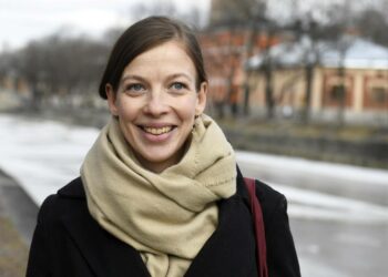 Li Andersson ei ota vielä kantaa siihen, milloin aikoo palata opetusministeriksi.