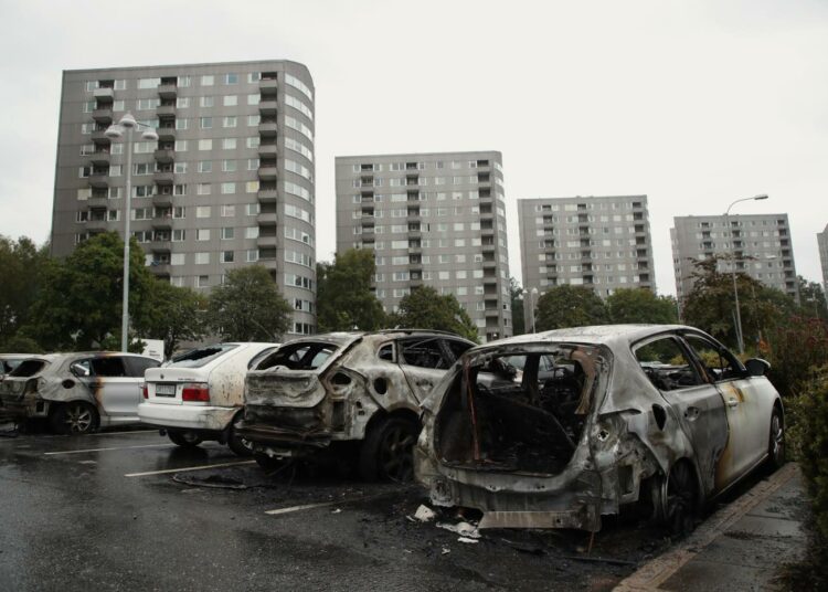 Göteborgissa poltettiin kymmeniä autoja yhtenä päivänä elokuussa 2018.