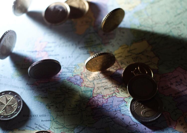 Jos euroalueen kokoonpano muuttuu, tutkimusyhtiö kehottaa arvioimaan Suomen aseman kokonaan uudelleen.