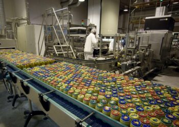 Nestlén lastenruokatehtaan työntekijät palaavat töihin torstain ja perjantain välisenä yönä.