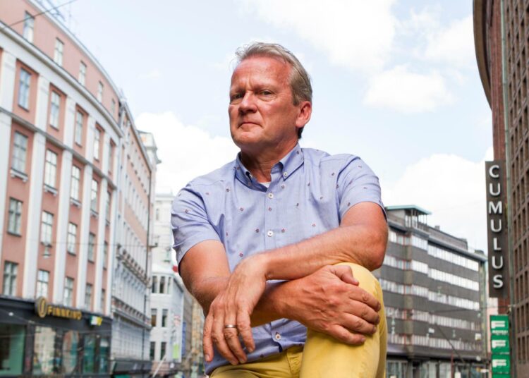 Leikkausten sijasta Suomen kannattaisi investoida rohkeasti koulutukseen ja sen uudistamiseen, kannustaa professori Pasi Sahlberg.