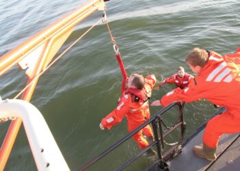 Vapaaehtoistyö esimerkiksi meripelastuksessa lisää kokonaisturvallisuutta.