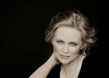 Cecelia Ahern.
