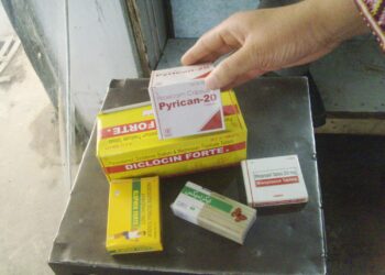 Suuri osa Pakistanin lääkkeistä ja niiden raaka-aineista tulee Intiasta.