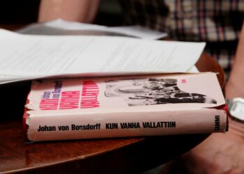 1960-luvun suomalaisesta kansalaisaktivismista ei ole kirjoitettu kovin paljon. Yksi harvoista on Johan von Bonsdorffin Kun vanha vallattiin.